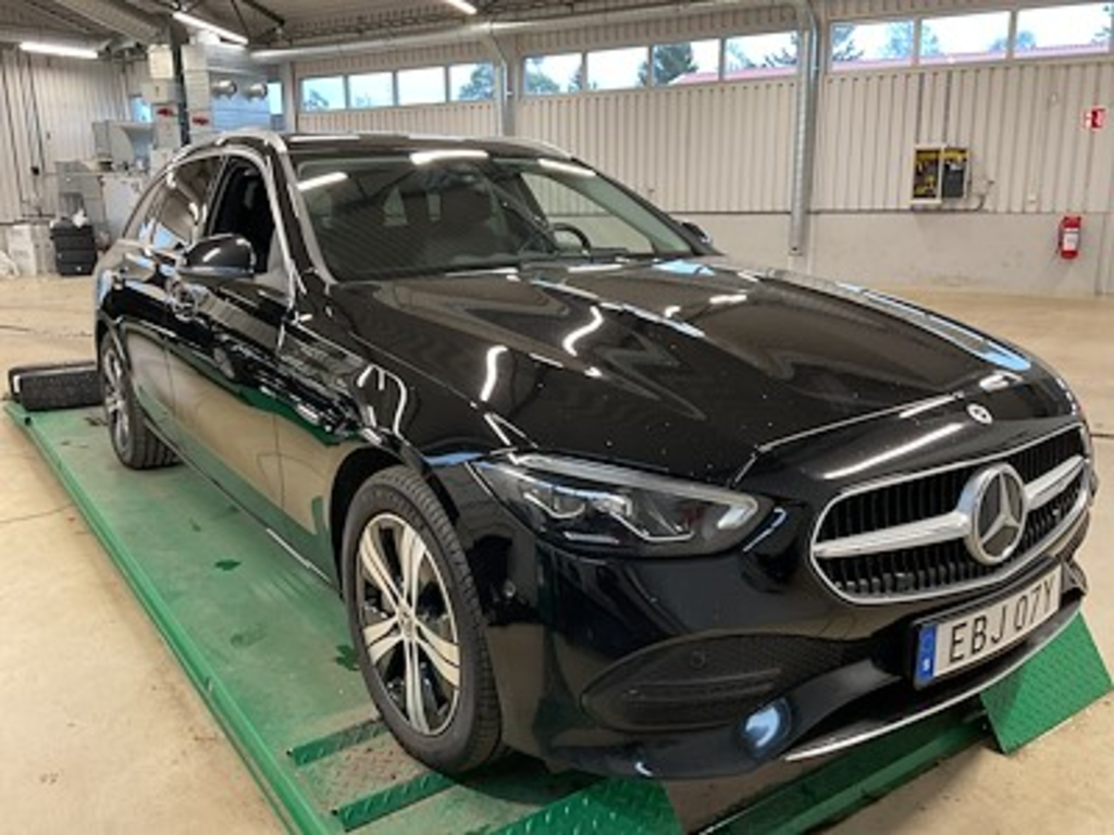Mercedes-Benz C-Class 300 e T Avantgarde Drag Kamera Adaptiv Farthallare