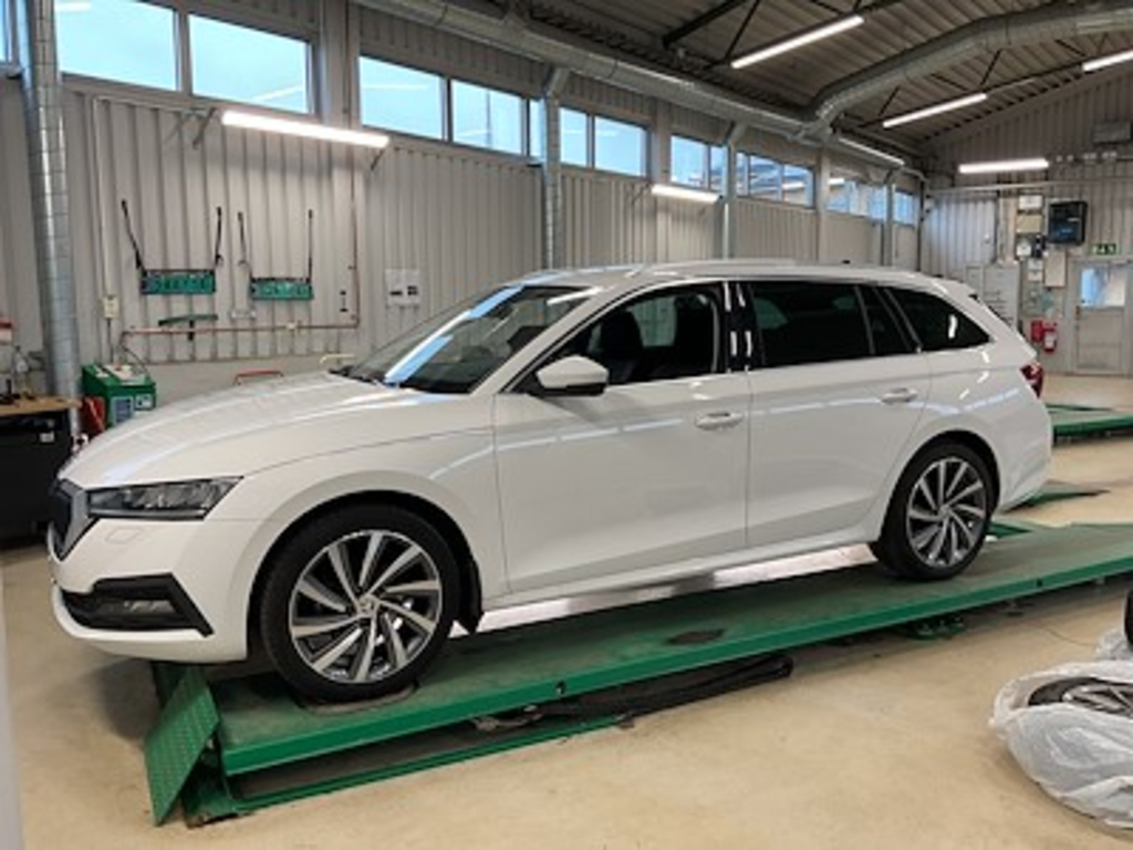 Skoda Octavia TSI 110 Ambition Drag Varmare Kamera