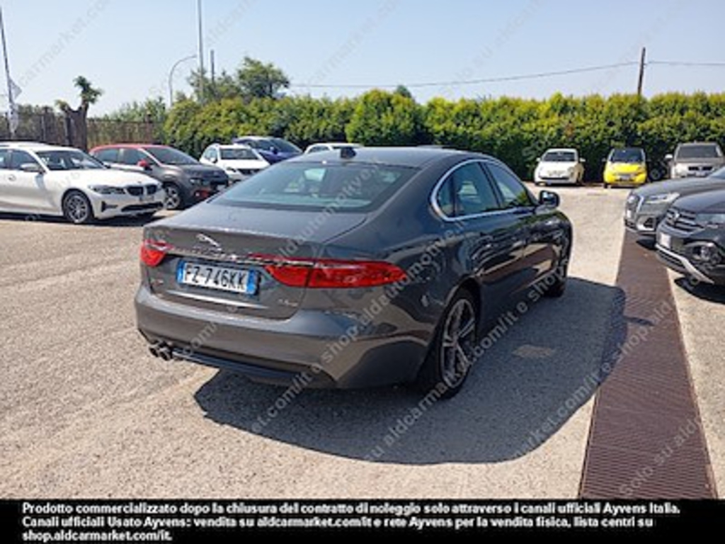 Jaguar XF 2.0d I4 132kw pure -
