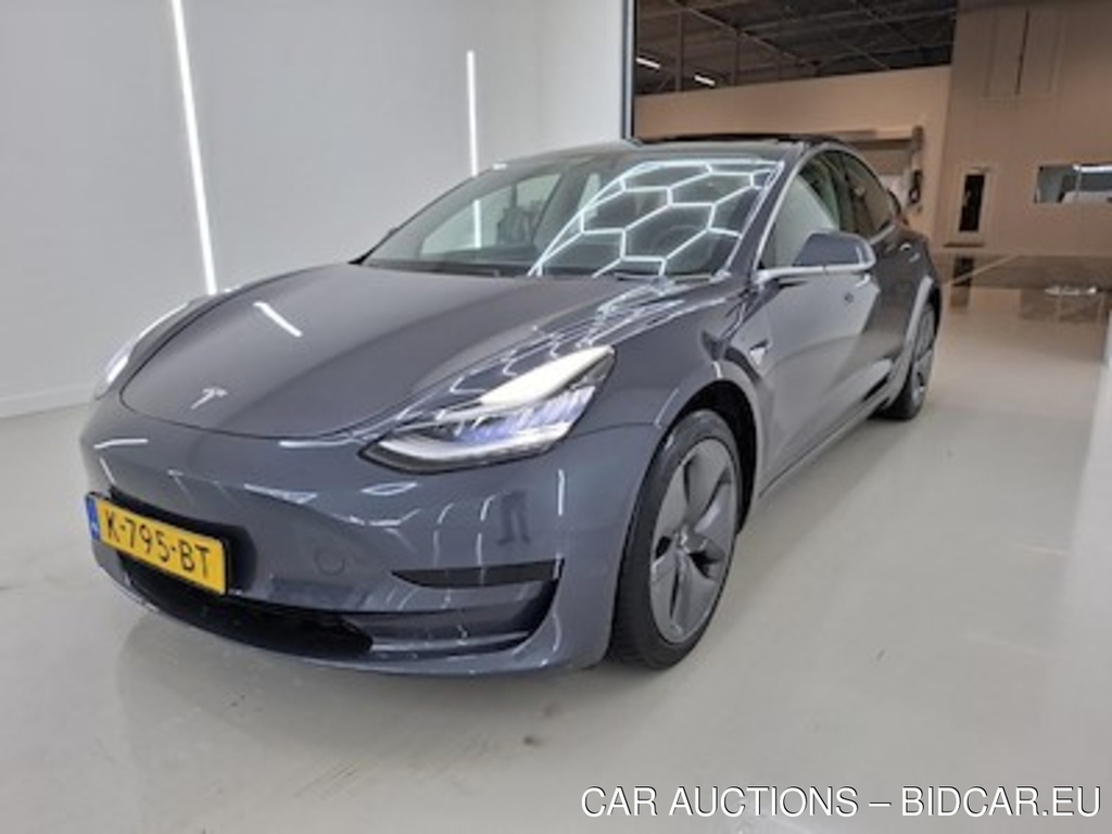 Tesla Model 3 Standard Range Plus RWD 4d