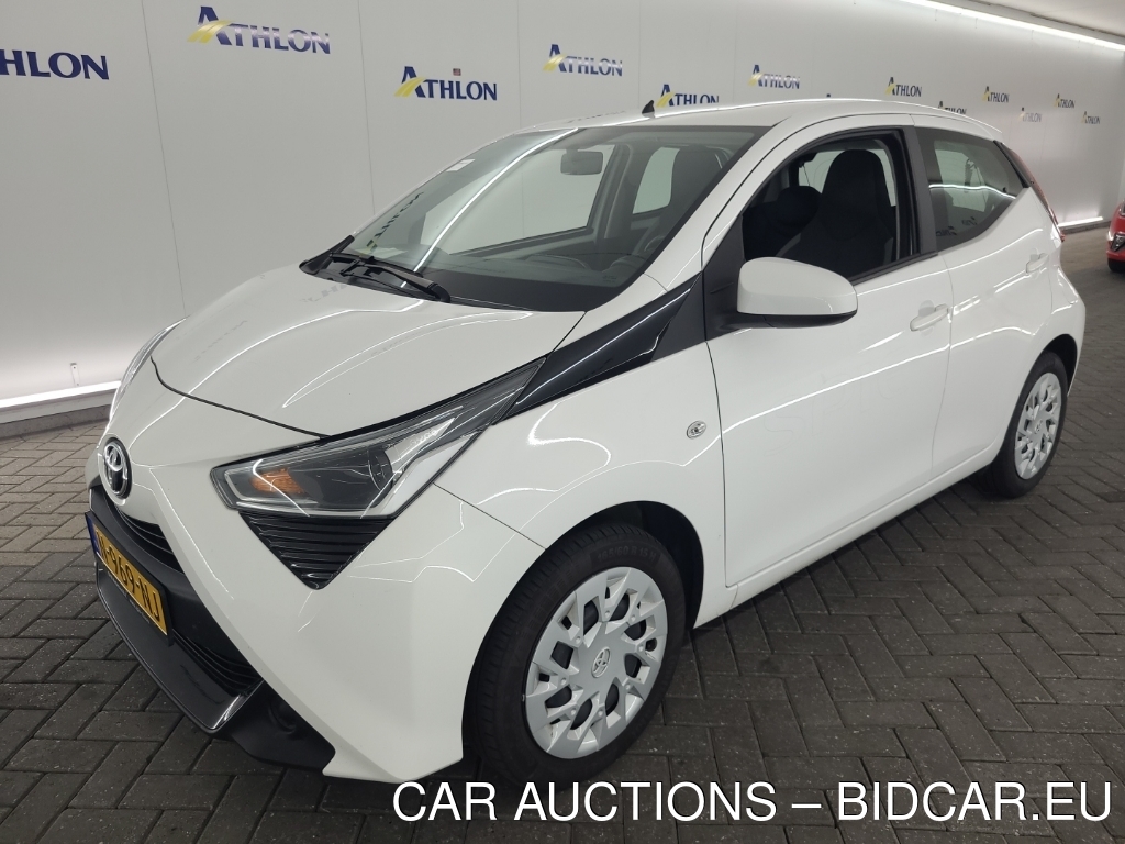 Toyota Aygo 1.0 VVT-I X-PLAY 5D 53KW, 2022