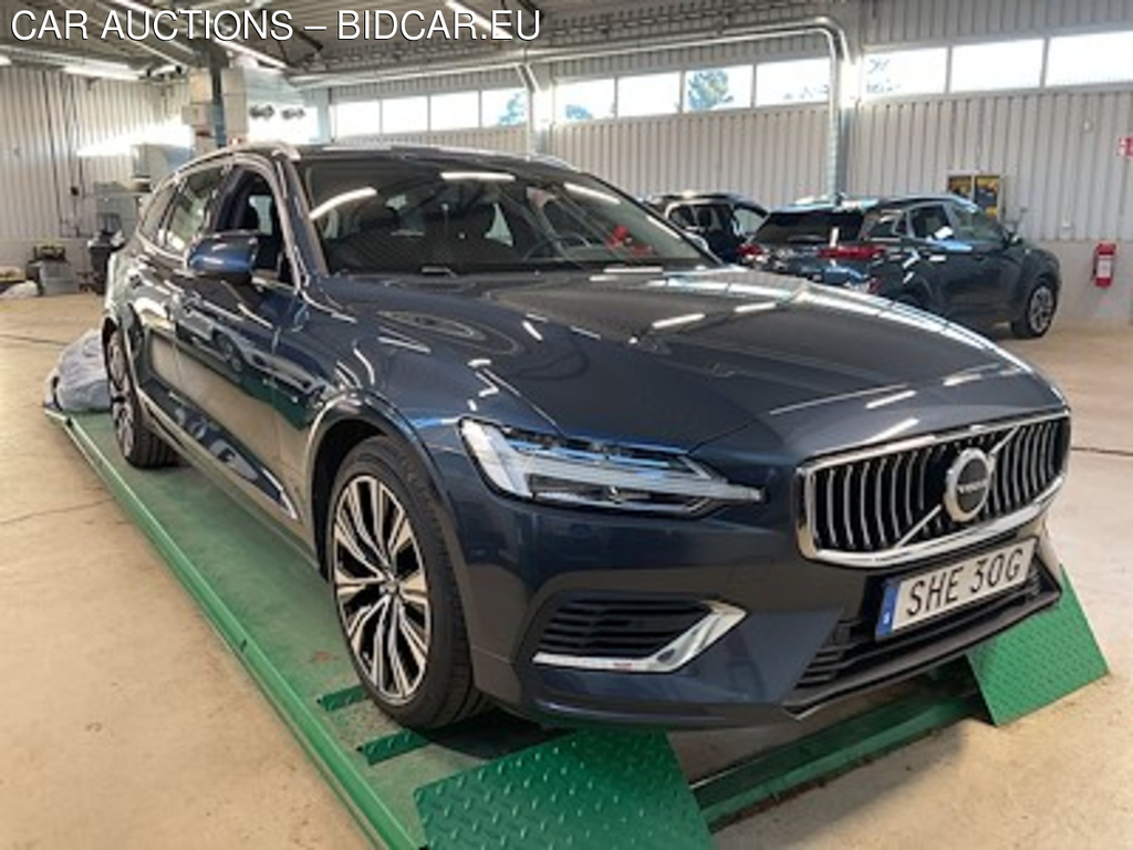 Volvo V60 Recharge T6 AWD 350hk Core Bright