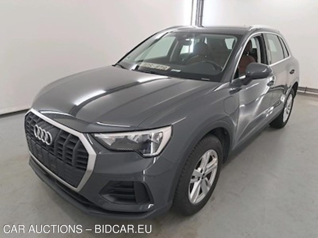 Audi Q3 1.4 45 TFSI E S TRONIC