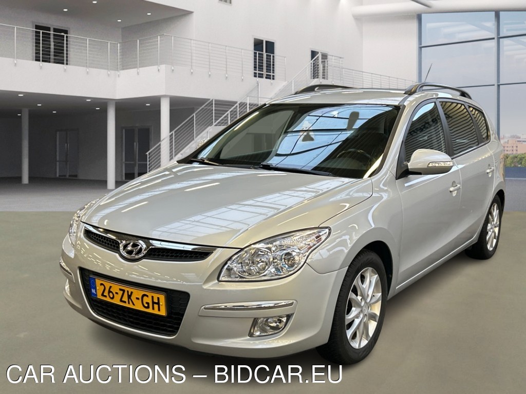 Hyundai i30 cw 1.6I STYLE, 2008