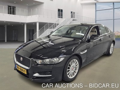 Jaguar Xe 2.0 D PORTFOLIO, 2015