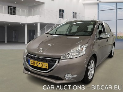 Peugeot 208 1.2 PURETECH STYLE PACK, 2015