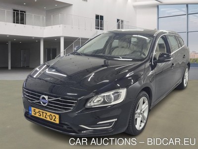 Volvo V60 2.4 D6 AWD PLUG-IN HYBRID SUMMUM, 2013