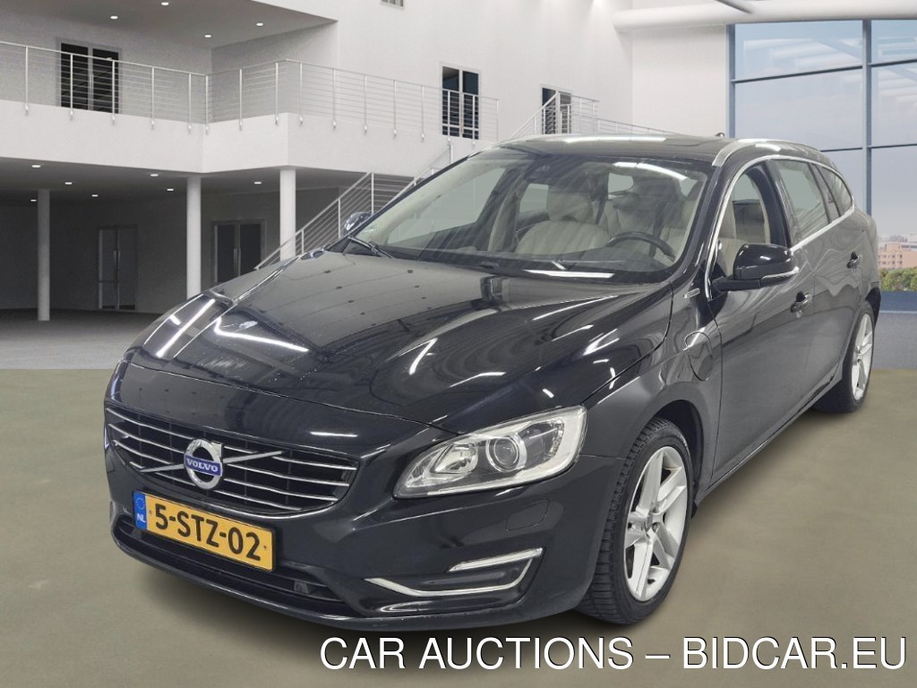 Volvo V60 2.4 D6 AWD PLUG-IN HYBRID SUMMUM, 2013