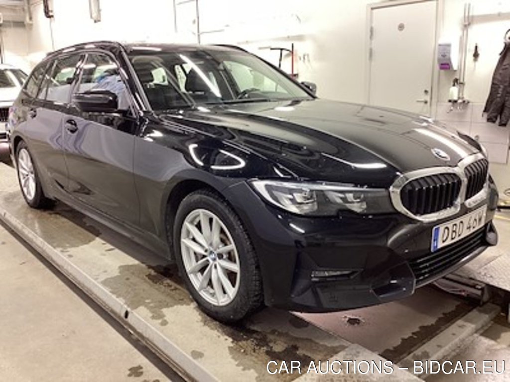BMW 3-serie 330e xDrive Touring Sport Line Drag HiFi Rattvarme