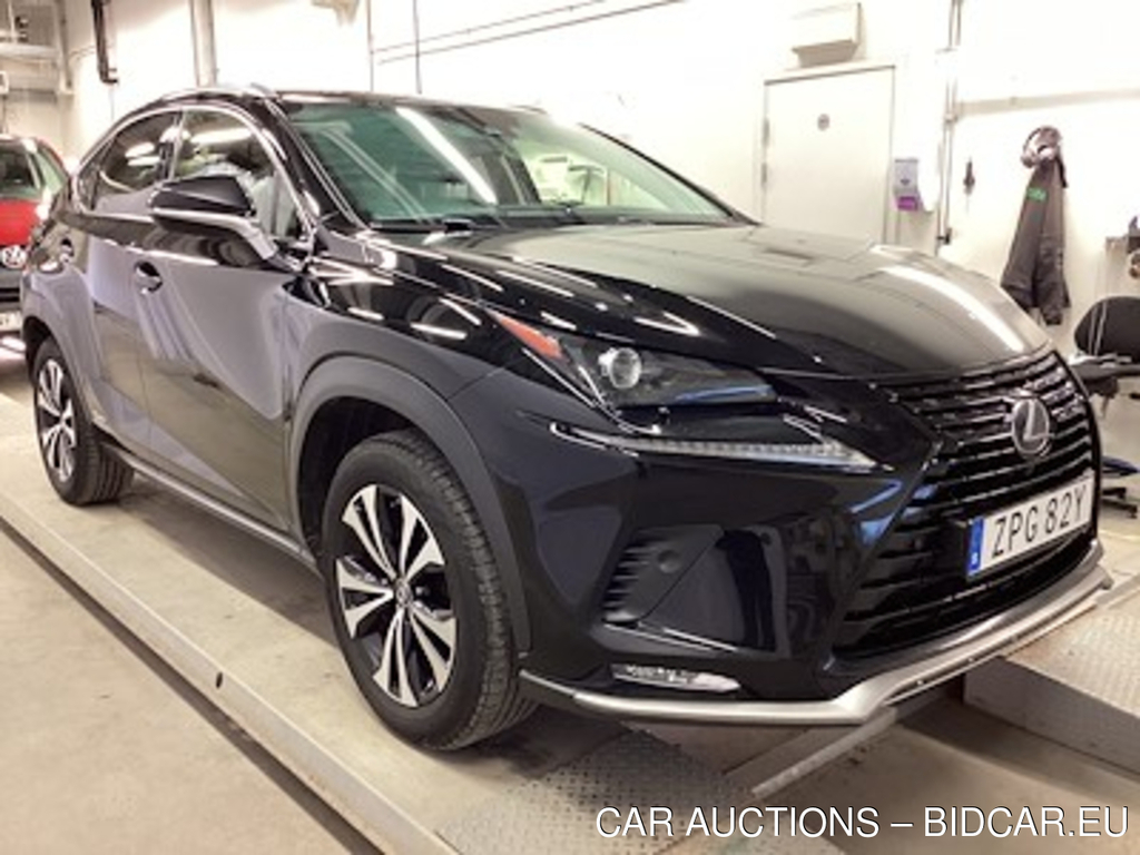 Lexus NX 300h AWD Kyushu Edition Drag Kamera