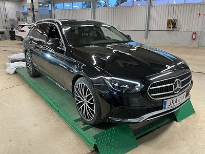Mercedes-Benz E-Class 300 de T 4MATIC Avantgarde Drag Kamera