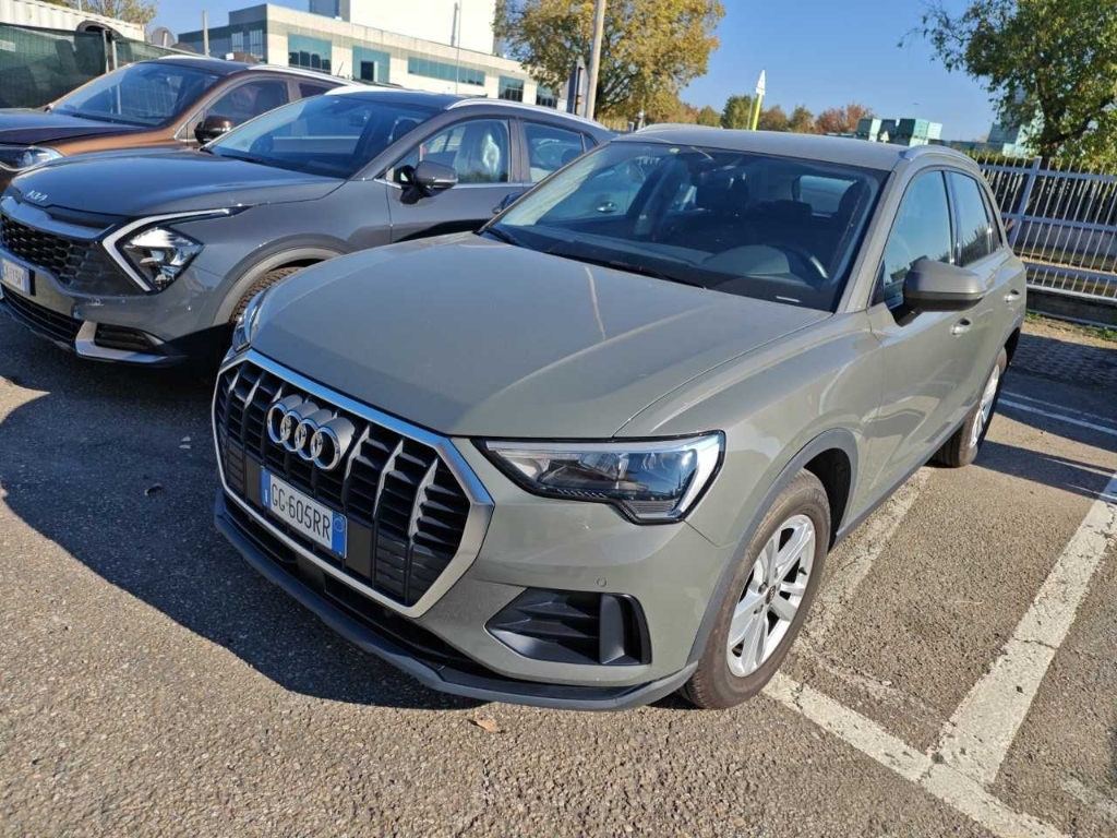 Audi Q3 35 TDI quattro S tronic Business, 2021