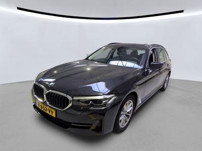 BMW 5-SERIE TOURING 520IA 184PK BUSINESS EDITION PLUS DRIVER ASSIST PARK COMFORT LED, 2023
