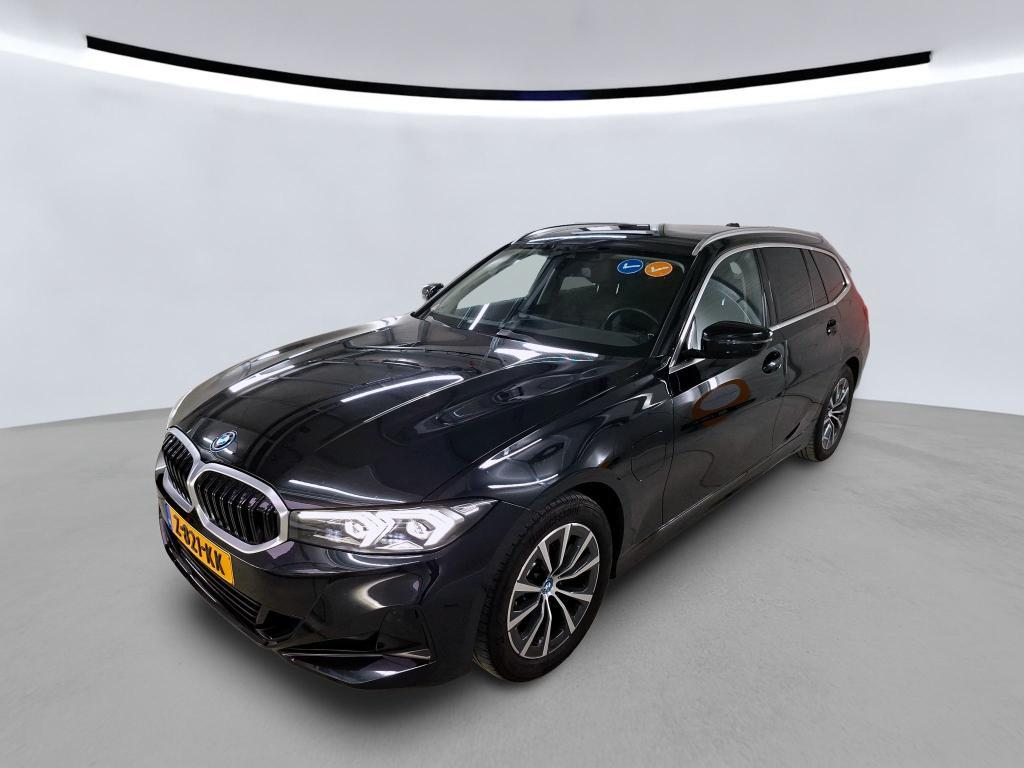BMW 3-SERIE TOURING 320E PHEV 204PK AUT ENTERTAINMENT WINTER HIFI TREKHAAK AMBIANCE, 2024