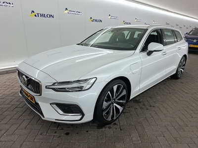 Volvo V60 T6 AWD PLUG-IN HYBRID ESSENTIAL - BRIGHT 5D 257KW, 2022
