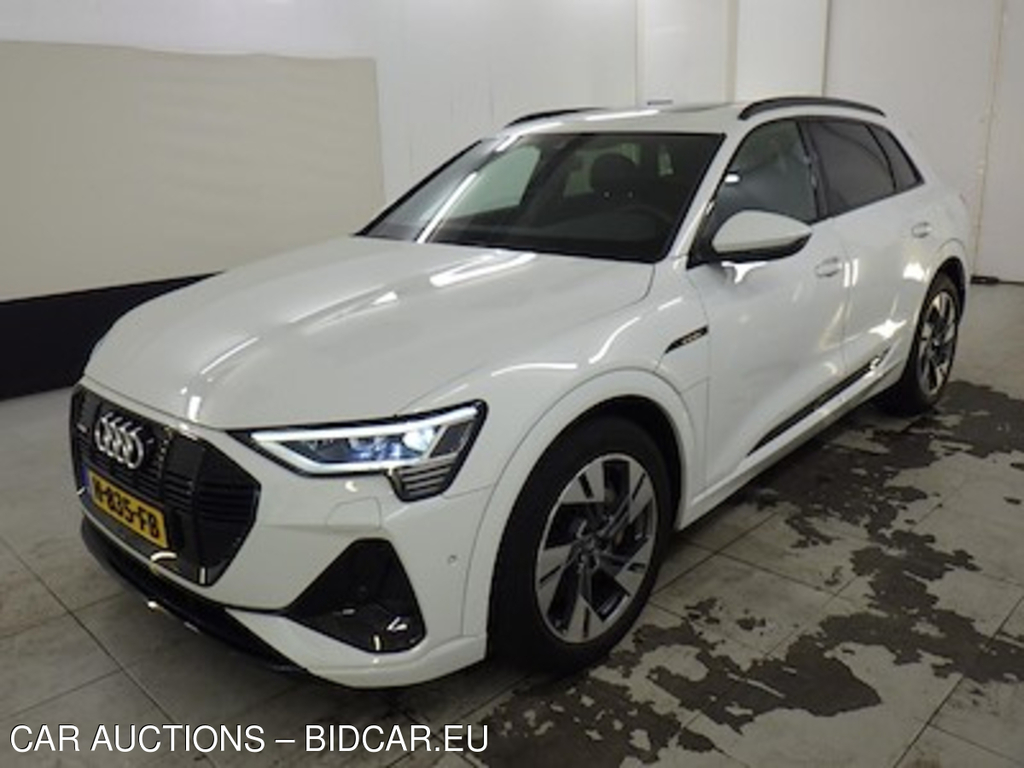 Audi E-tron 50 quattro launch edition black 5d