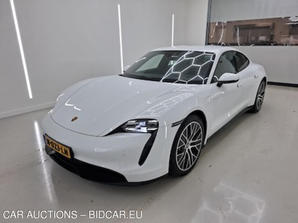Porsche Taycan - 4d