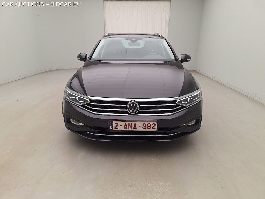 Volkswagen Passat-variant- VARIANT FL19. VOLKSWAGEN PASSAT VARIANT 2.0 TDI SCR 110KW STYLE, 2021