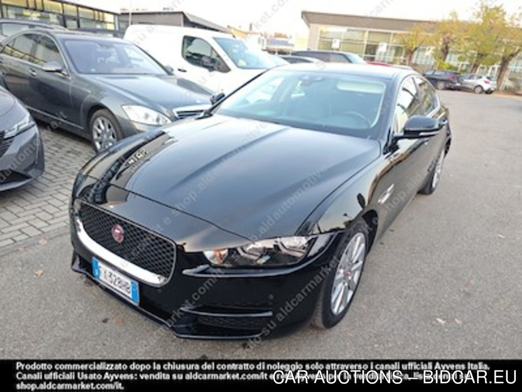 Jaguar XE 2.0d I4 180ps prestige -