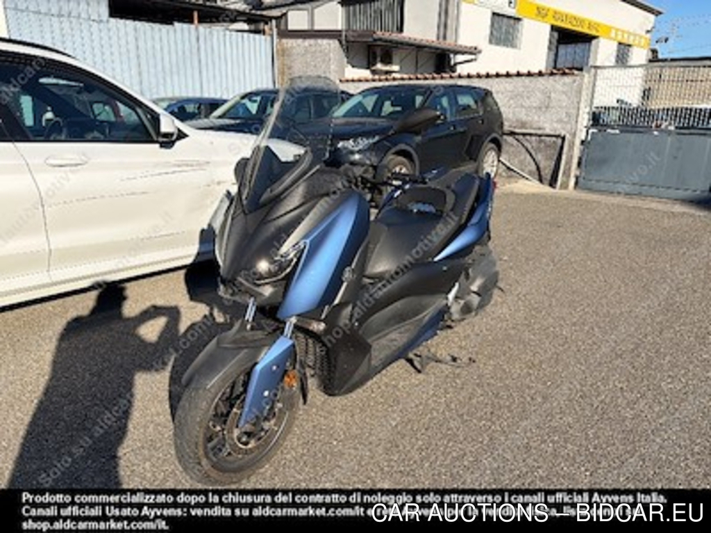 YAMAHA xmax 400 abs motociclo -