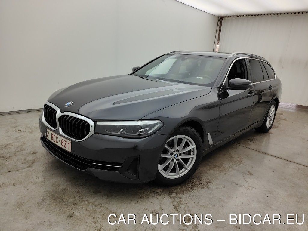 BMW Serie-5-touring REEKS TOURING 518D AUT. (100 KW) 5D, 2021