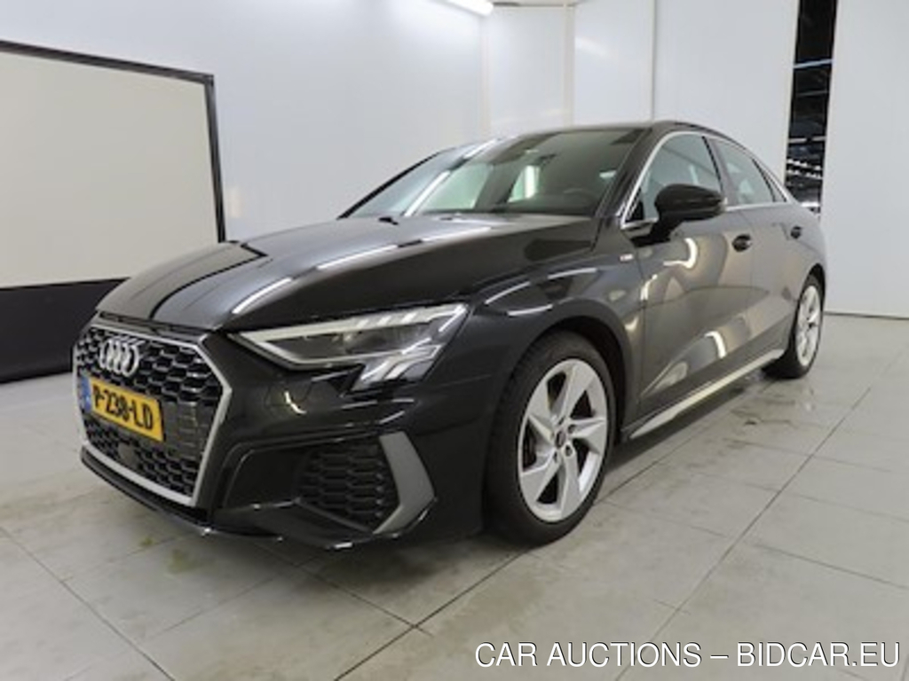 Audi A3 limousine 30 TFSI S tronic S edition 4d