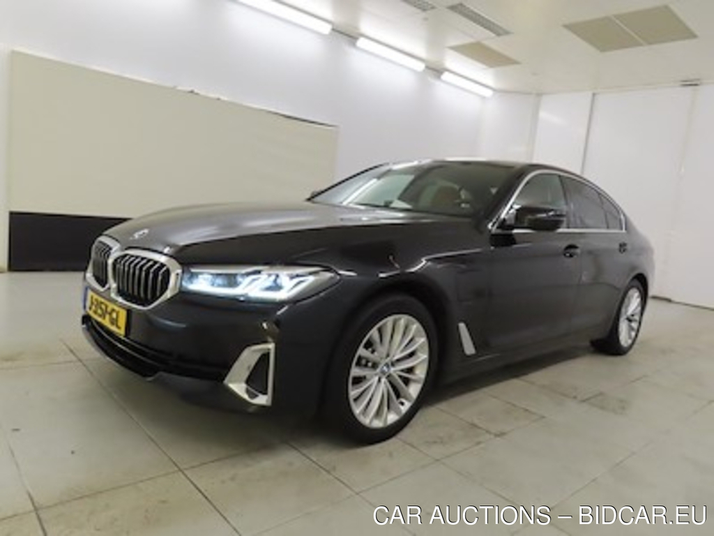 BMW 5-serie sedan 530e High Executive Luxury Line