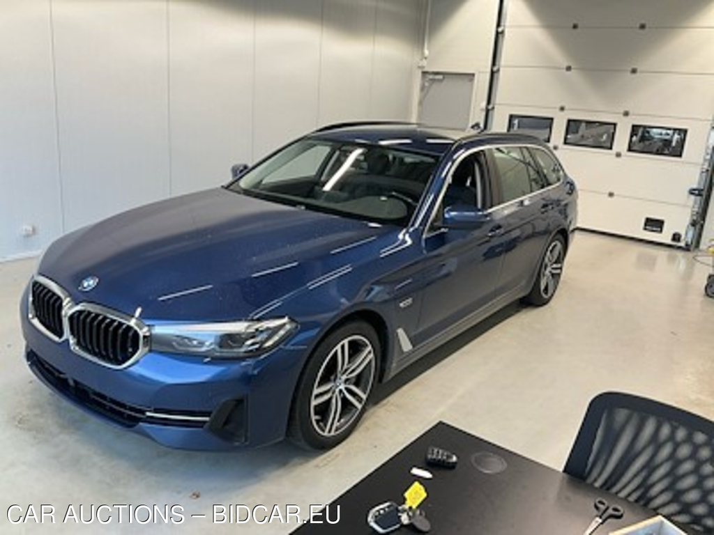 BMW Series 5 530e Touring Sport Line UA!