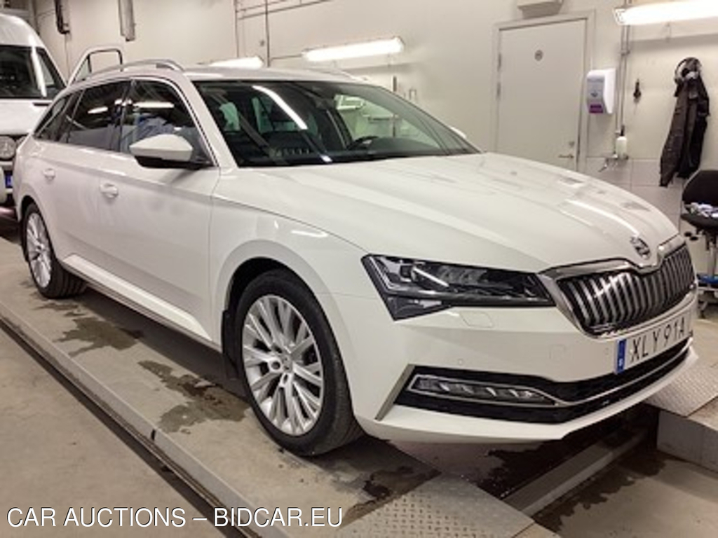Skoda Superb iV Combi DSG 218hk Style Business