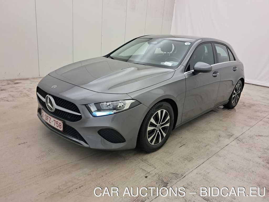 Mercedes A-Klasse A180 Essential Line 1.3i 136pk/cv 5p 7G-DCT, 2023