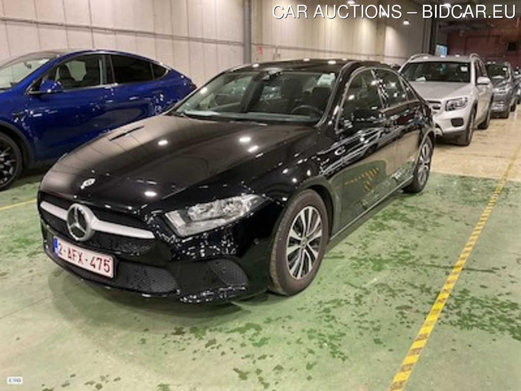 Mercedes-Benz A-class limousine 2.0 A 180 D BUSINESS SOLUTION DCT