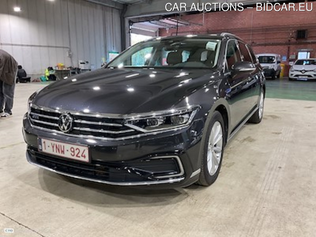 Volkswagen Passat variant 1.4 TSI MSQ VARIANT GTE BUSINESS