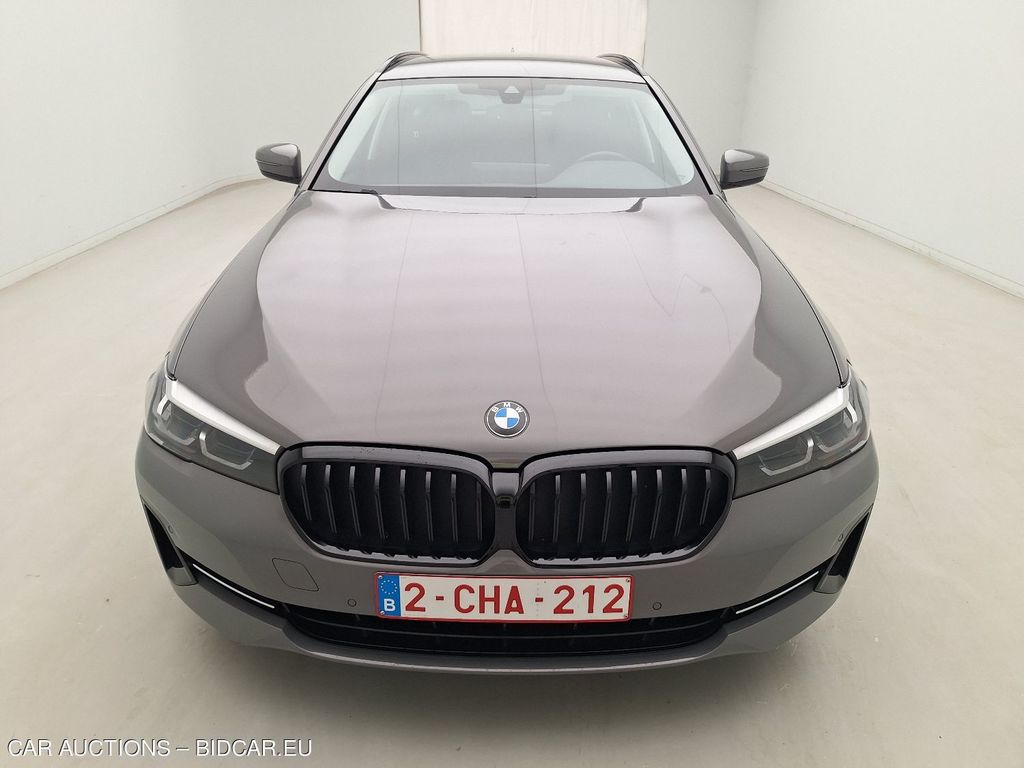 BMW Serie-5-touring TO FL20. BMW 5 REEKS TOURING 518D AUT. (110 KW) 5D, 2022