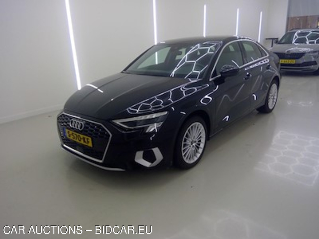 Audi A3 limousine 30 TFSI S tronic Advanced edition 4d