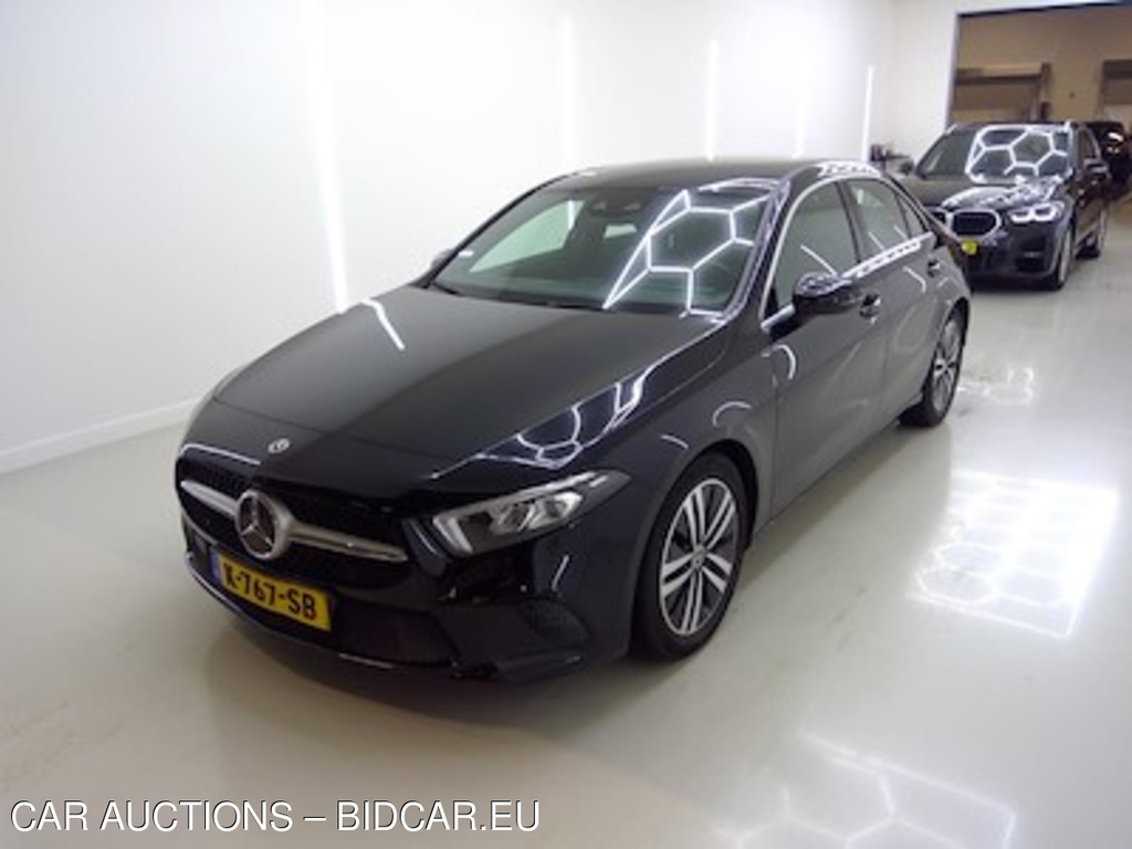 Mercedes-Benz A-klasse limousine A 180 7G-DCT Business Solution Luxury