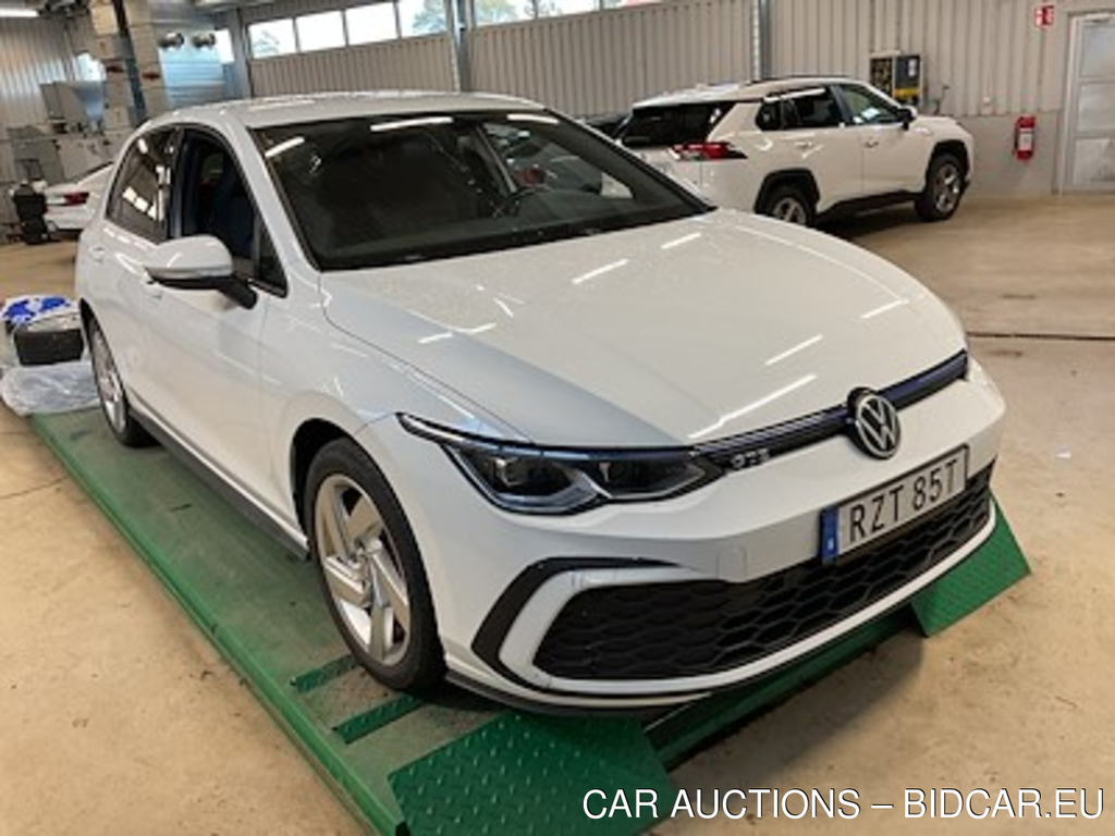 Volkswagen Golf GTE PHEV 245hk Navi