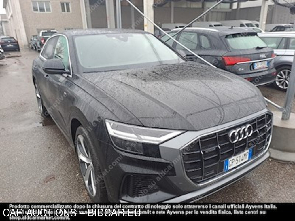 Audi Q8 55 tfsi E 280kw -
