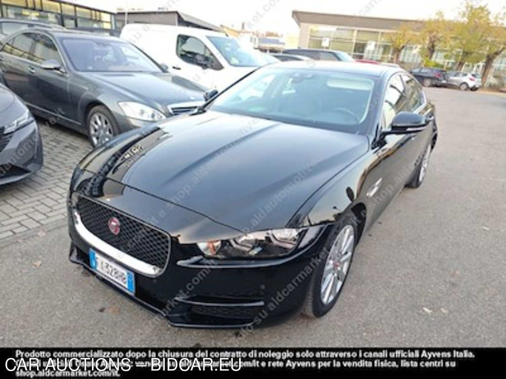 Jaguar XE 2.0d I4 180ps prestige -