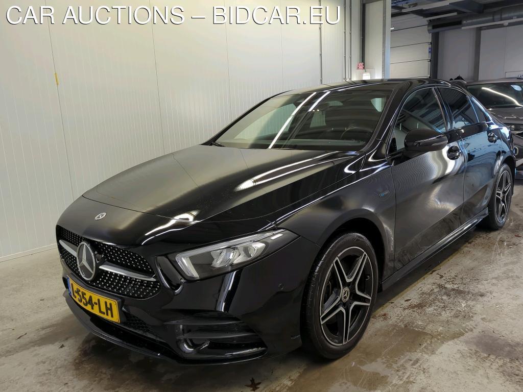Mercedes-Benz A250 e 1.3 160kW Bus.Sol. AMG Limited sedan DCT, 2021