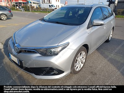 Toyota auris touring sports hybrid business -