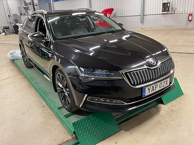 Skoda Superb iV Combi 218hk L&amp;K Drag