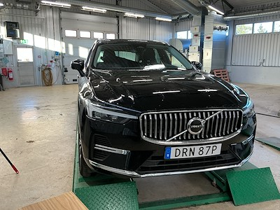 Volvo XC60 T6 Recharge 350 AWD Core Edt VOC Drag Panorama