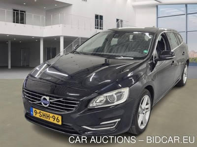 Volvo V60 2.4 D6 AWD PLUG-IN HYBRID SUMMUM, 2013