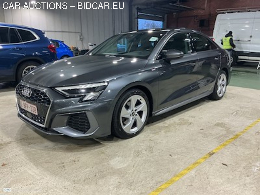 Audi A3 berline 2.0 TDI 35 110KW S TRON. S LINE BUS. ED.