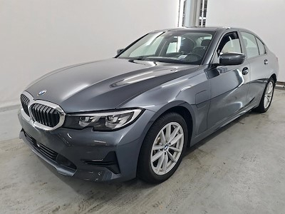 BMW 3 - 2019 330eA PHEV