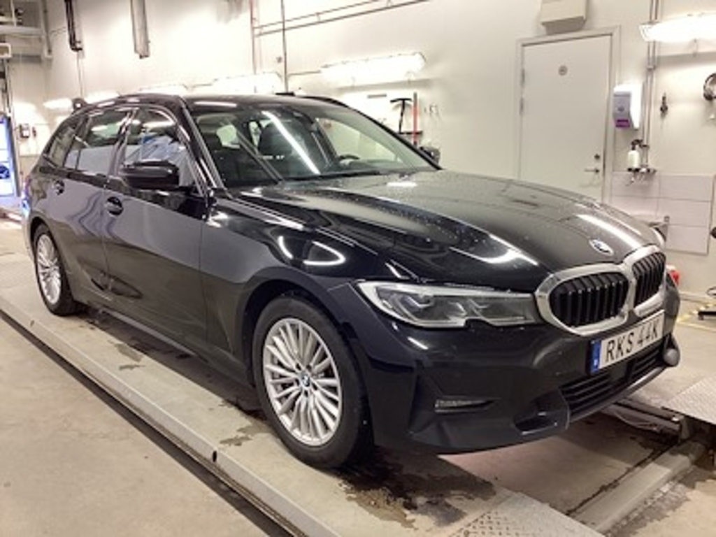 BMW Series 3 330e Xdrive Touring Sport Line Drag Lazer
