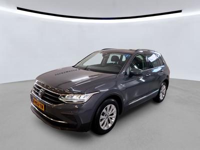 Volkswagen Tiguan 1.5 TSI 150PK DSG LIFE BUSINESS WINTER TREKHAAK, 2021