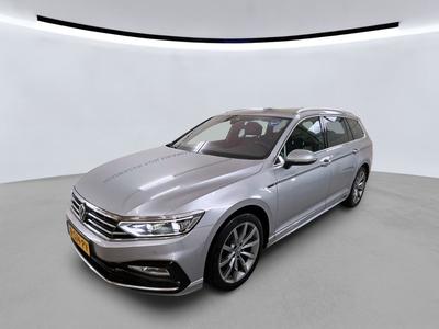 Volkswagen Passat variant 1.5 TSI 150PK DSG R-LINE BUSINESS+ STYLE TREKHAAK LEDER, 2022
