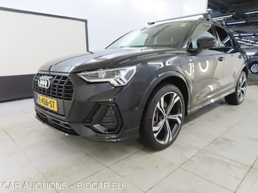 Audi Q3 45 TFSI e S tronic S edition 5d