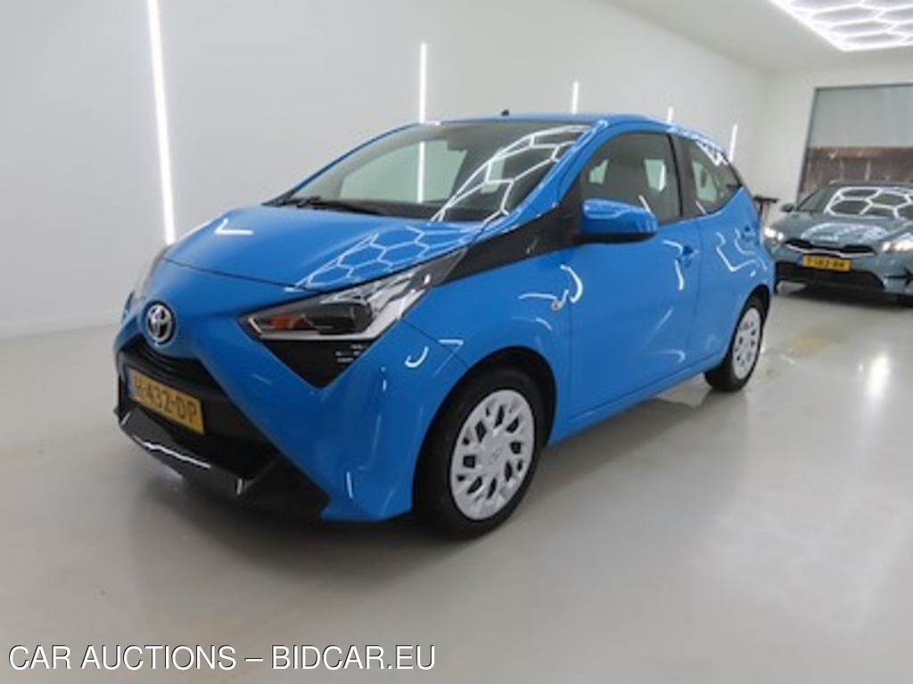 Toyota Aygo 1.0 VVT-i ActieAuto x-shift 5d x-play HPL